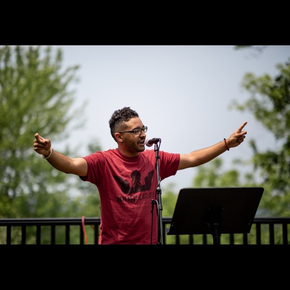 Meet your Posher, Kyle - Picture 1 of 1